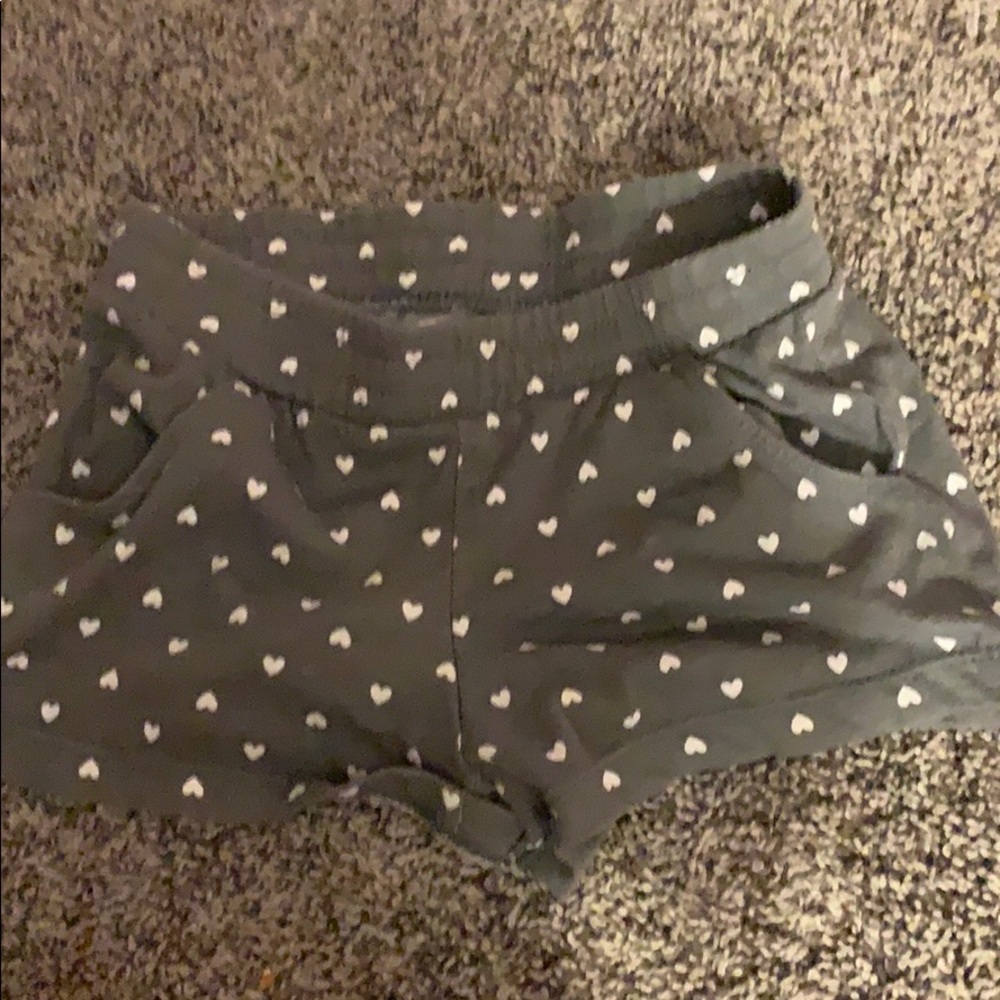 Girls heart gray shorts